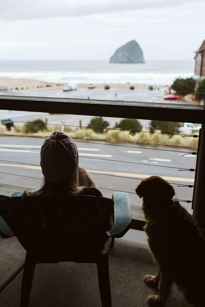 At Cape Kiwanda Inn